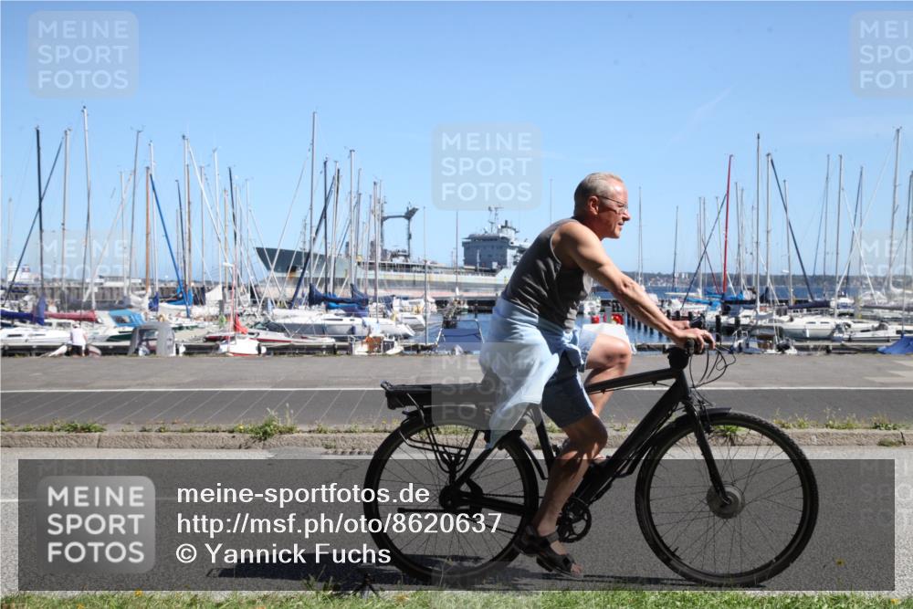 17.08.2025 - KN Förde Triathlon 2025 Yannick Fuchs http://msf.ph/oto/8620637 17.08.2025 12:05:11 Radfahren  meine-sportfotos.de