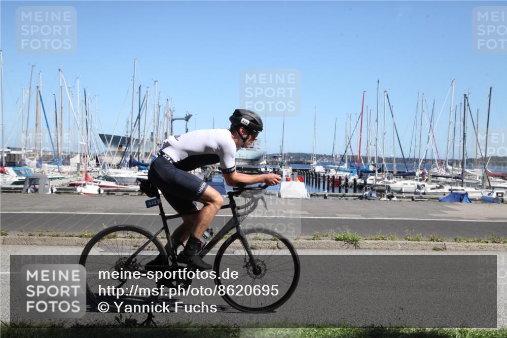 17.08.2025 - KN Förde Triathlon 2025 Yannick Fuchs http://msf.ph/oto/8620695 17.08.2025 12:49:31 Radfahren 413, 417, 423, 441 meine-sportfotos.de