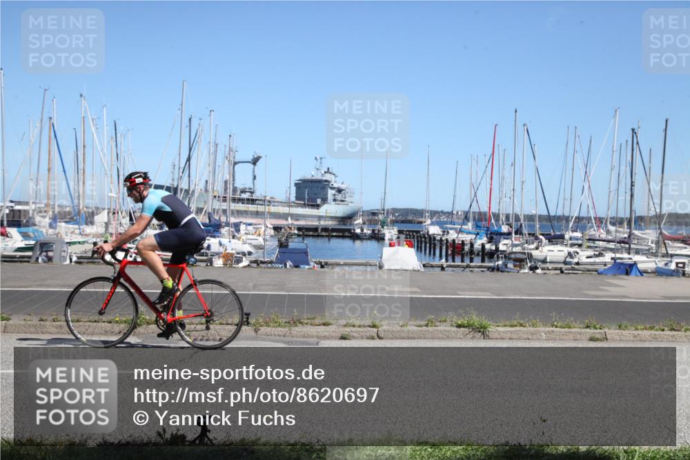 17.08.2025 - KN Förde Triathlon 2025 Yannick Fuchs http://msf.ph/oto/8620697 17.08.2025 12:49:51 Radfahren 447, 457 meine-sportfotos.de