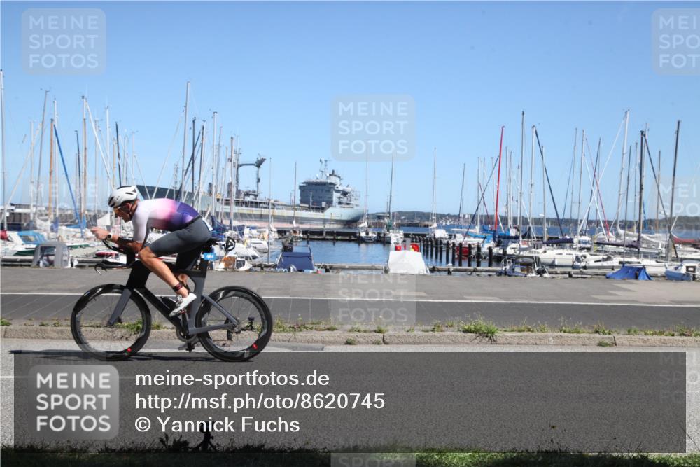 17.08.2025 - KN Förde Triathlon 2025 Yannick Fuchs http://msf.ph/oto/8620745 17.08.2025 12:52:49 Radfahren 404, 426, 446, 464 meine-sportfotos.de