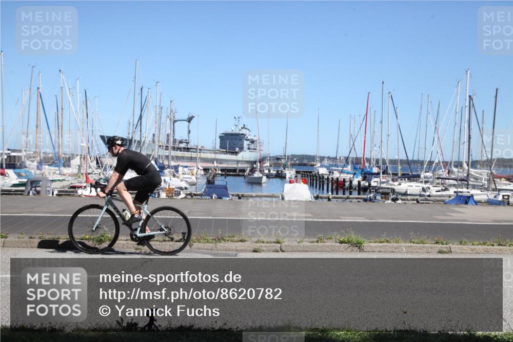 17.08.2025 - KN Förde Triathlon 2025 Yannick Fuchs http://msf.ph/oto/8620782 17.08.2025 12:54:31 Radfahren 402, 460, 479 meine-sportfotos.de