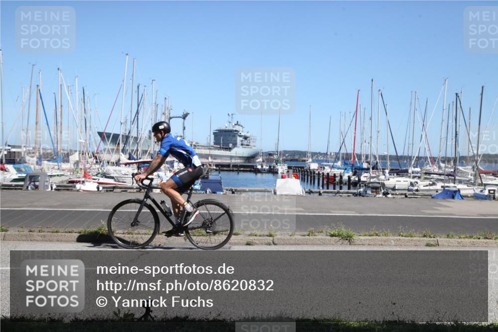 17.08.2025 - KN Förde Triathlon 2025 Yannick Fuchs http://msf.ph/oto/8620832 17.08.2025 12:56:47 Radfahren 406, 420, 462, 477, 480, 496, 498, 504, 507 meine-sportfotos.de
