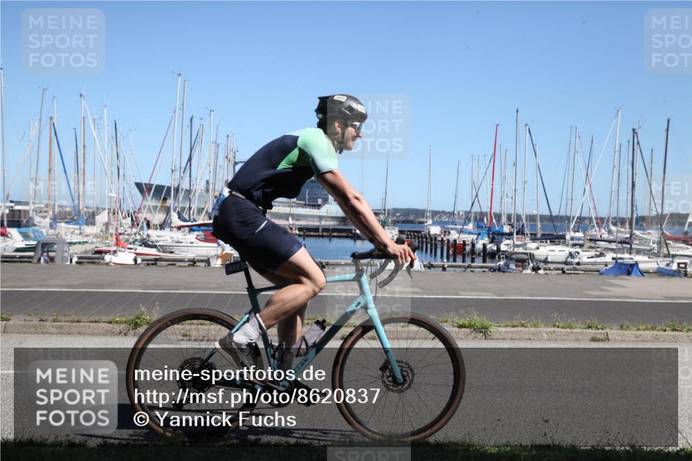 17.08.2025 - KN Förde Triathlon 2025 Yannick Fuchs http://msf.ph/oto/8620837 17.08.2025 12:56:56 Radfahren 406, 420, 477, 482, 491, 525 meine-sportfotos.de