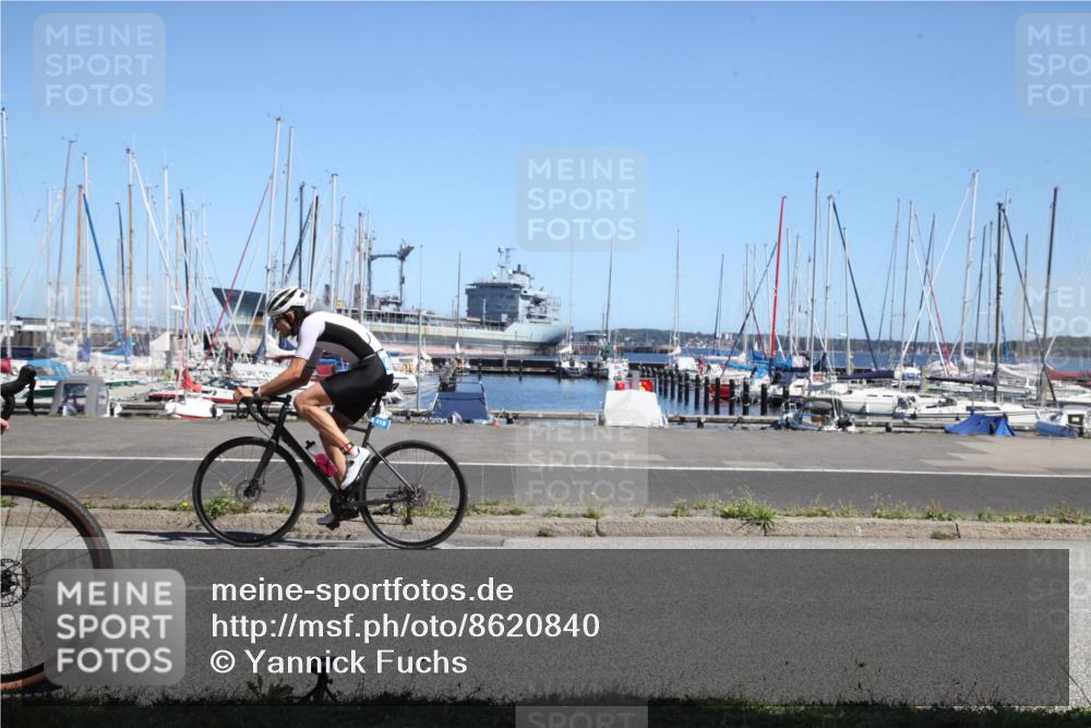 17.08.2025 - KN Förde Triathlon 2025 Yannick Fuchs http://msf.ph/oto/8620840 17.08.2025 12:57:11 Radfahren 414, 419, 421, 438 meine-sportfotos.de
