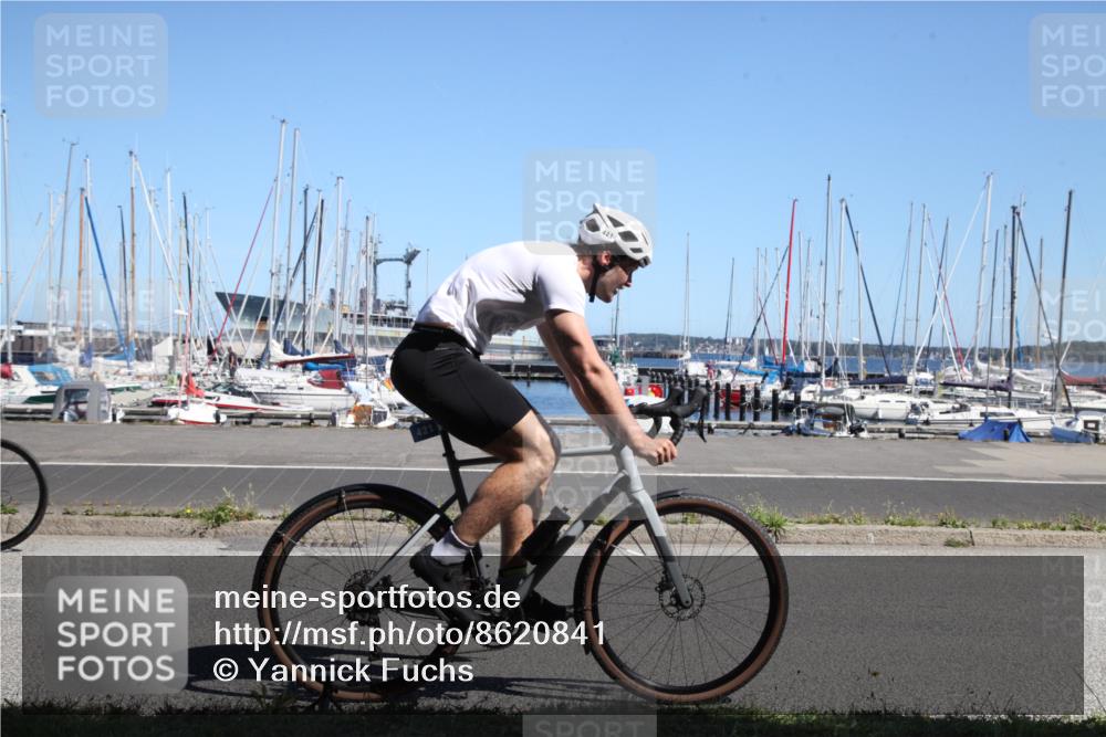 17.08.2025 - KN Förde Triathlon 2025 Yannick Fuchs http://msf.ph/oto/8620841 17.08.2025 12:57:11 Radfahren 414, 419, 421, 438 meine-sportfotos.de