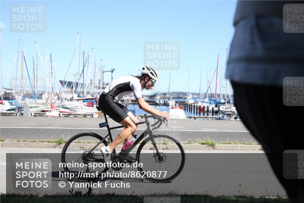 17.08.2025 - KN Förde Triathlon 2025 Yannick Fuchs http://msf.ph/oto/8620877 17.08.2025 12:58:38 Radfahren 419, 477, 480, 496 meine-sportfotos.de