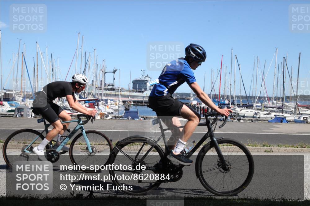 17.08.2025 - KN Förde Triathlon 2025 Yannick Fuchs http://msf.ph/oto/8620884 17.08.2025 12:58:55 Radfahren 413, 417, 438, 439, 441, 466, 525, 541 meine-sportfotos.de