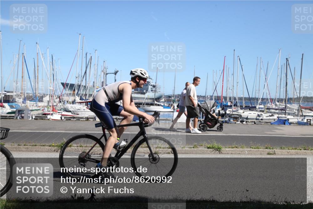 17.08.2025 - KN Förde Triathlon 2025 Yannick Fuchs http://msf.ph/oto/8620992 17.08.2025 13:03:14 Radfahren 398, 435, 437, 448, 464, 473, 494, 509, 514, 515, 517, 520, 524, 549 meine-sportfotos.de