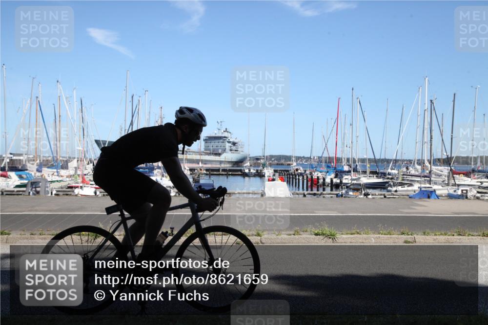 17.08.2025 - KN Förde Triathlon 2025 Yannick Fuchs http://msf.ph/oto/8621659 17.08.2025 13:32:43 Radfahren 410, 496, 546 meine-sportfotos.de