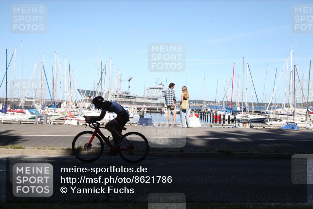 17.08.2025 - KN Förde Triathlon 2025 Yannick Fuchs http://msf.ph/oto/8621786 17.08.2025 15:02:57 Radfahren 21, 27, 32 meine-sportfotos.de