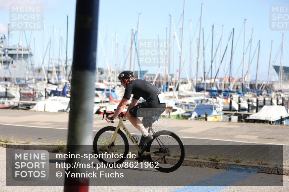 17.08.2025 - KN Förde Triathlon 2025 Yannick Fuchs http://msf.ph/oto/8621962 17.08.2025 11:01:02 Radfahren 264, 270, 275, 264 meine-sportfotos.de