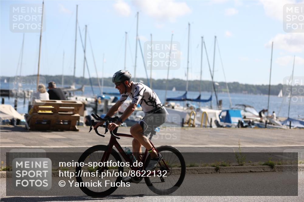 17.08.2025 - KN Förde Triathlon 2025 Yannick Fuchs http://msf.ph/oto/8622132 17.08.2025 11:06:25 Radfahren 297, 299 meine-sportfotos.de
