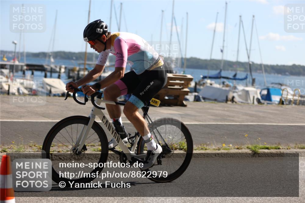 17.08.2025 - KN Förde Triathlon 2025 Yannick Fuchs http://msf.ph/oto/8622979 17.08.2025 11:12:41 Radfahren 273, 280, 308, 349, 352, 379, 620, 326, 614 meine-sportfotos.de