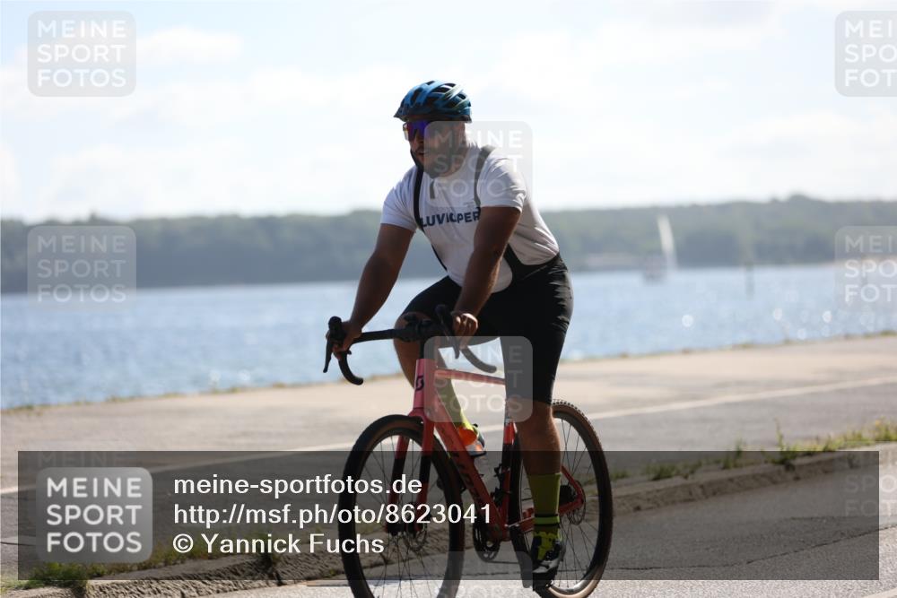 17.08.2025 - KN Förde Triathlon 2025 Yannick Fuchs http://msf.ph/oto/8623041 17.08.2025 11:13:00 Radfahren 263, 265, 267, 283, 339, 348, 351, 372, 610, 611, 339, 360, 606 meine-sportfotos.de