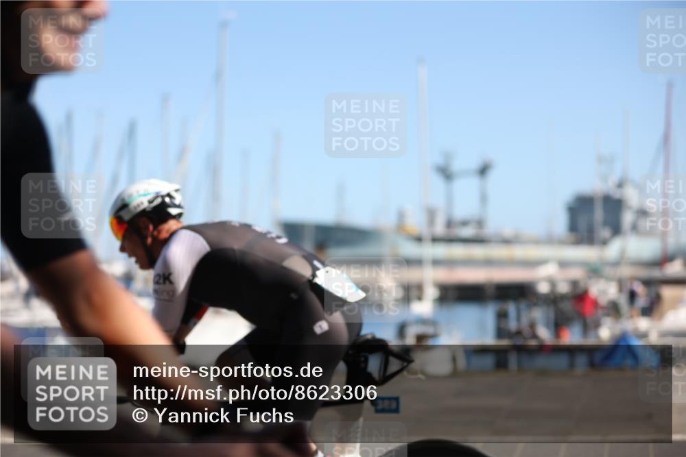 17.08.2025 - KN Förde Triathlon 2025 Yannick Fuchs http://msf.ph/oto/8623306 17.08.2025 11:14:34 Radfahren 263, 296, 303, 306, 328, 349, 352, 389, 288, 337 meine-sportfotos.de