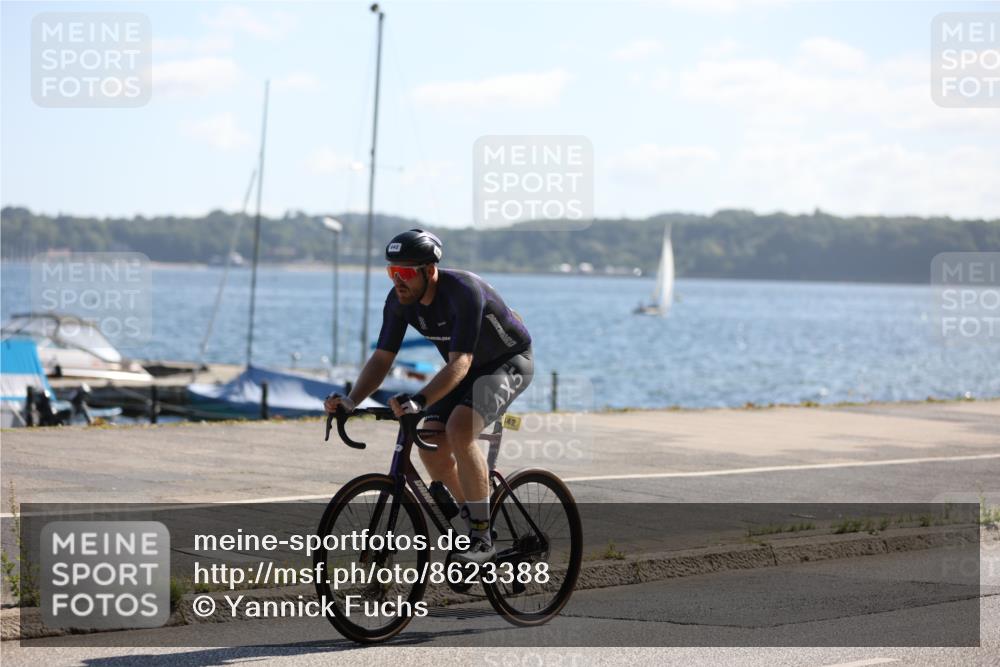 17.08.2025 - KN Förde Triathlon 2025 Yannick Fuchs http://msf.ph/oto/8623388 17.08.2025 11:15:05 Radfahren 281, 345, 353, 374, 380, 619, 621, 625, 632, 638, 642, 330, 346, 609, 613, 638 meine-sportfotos.de