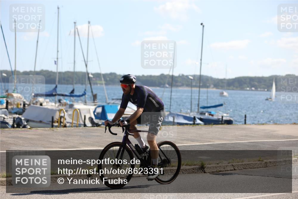 17.08.2025 - KN Förde Triathlon 2025 Yannick Fuchs http://msf.ph/oto/8623391 17.08.2025 11:15:05 Radfahren 281, 345, 353, 374, 380, 619, 621, 625, 632, 638, 642, 330, 346, 609, 613, 638 meine-sportfotos.de