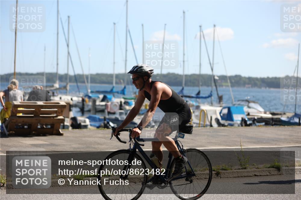 17.08.2025 - KN Förde Triathlon 2025 Yannick Fuchs http://msf.ph/oto/8623482 17.08.2025 11:15:38 Radfahren 261, 282, 295, 359, 382, 624, 627, 300, 307, 354 meine-sportfotos.de