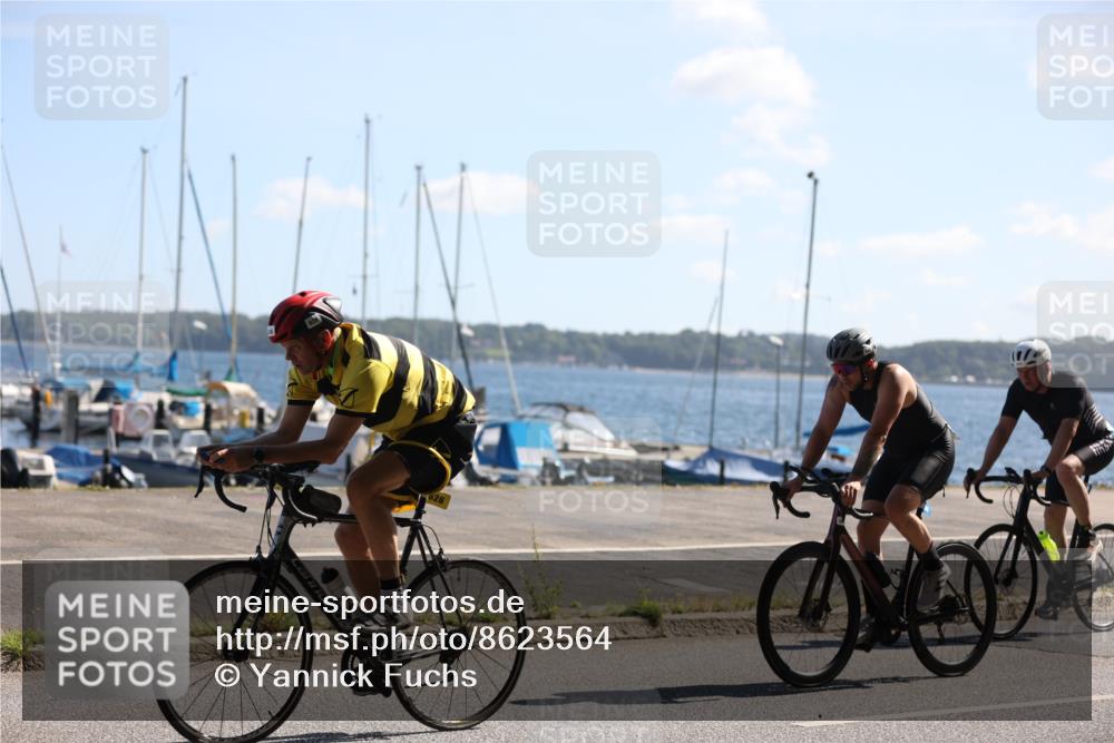 17.08.2025 - KN Förde Triathlon 2025 Yannick Fuchs http://msf.ph/oto/8623564 17.08.2025 11:16:08 Radfahren 266, 296, 310, 328, 335, 344, 368, 618, 626, 628, 285, 288, 306, 389, 630 meine-sportfotos.de