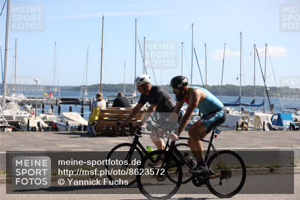 17.08.2025 - KN Förde Triathlon 2025 Yannick Fuchs http://msf.ph/oto/8623572 17.08.2025 11:16:09 Radfahren 266, 296, 310, 328, 335, 344, 368, 618, 626, 628, 285, 288, 306, 389, 630 meine-sportfotos.de
