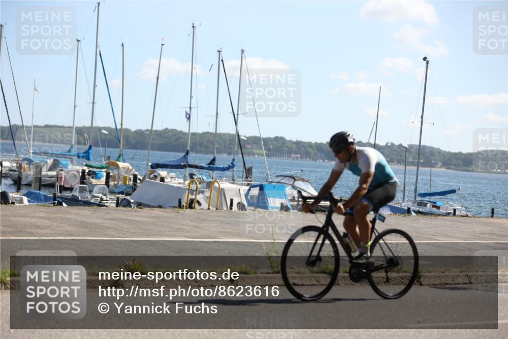 17.08.2025 - KN Förde Triathlon 2025 Yannick Fuchs http://msf.ph/oto/8623616 17.08.2025 11:16:28 Radfahren 297, 361, 632, 642, 303 meine-sportfotos.de