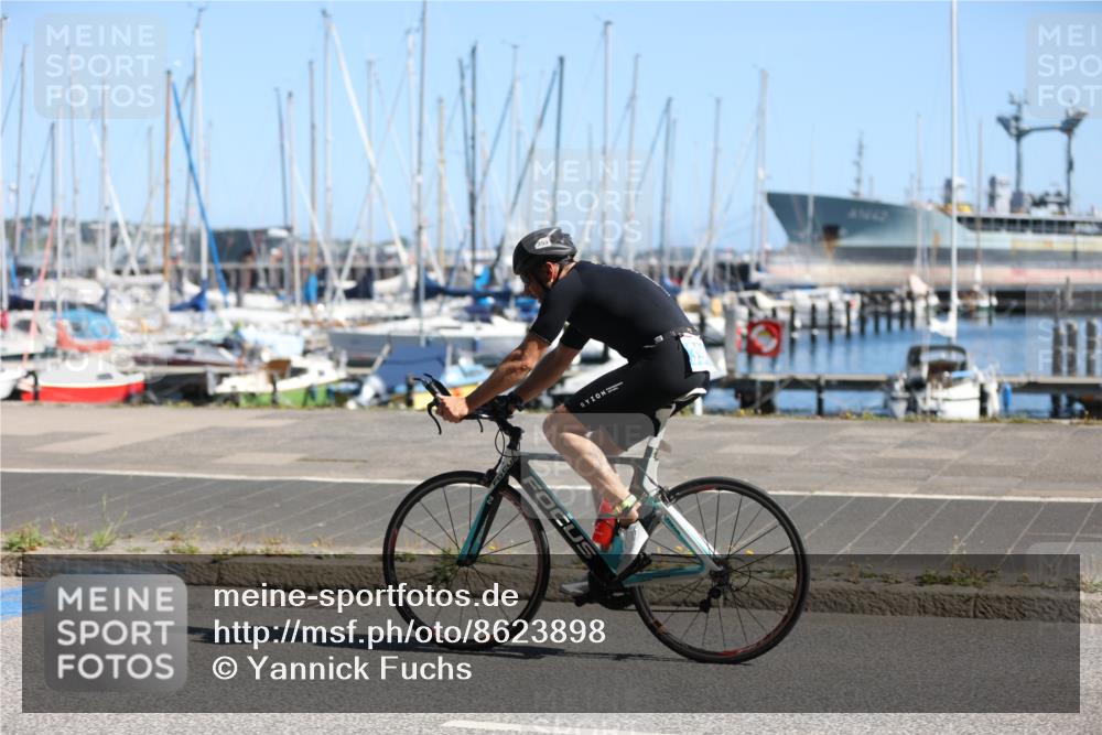 17.08.2025 - KN Förde Triathlon 2025 Yannick Fuchs http://msf.ph/oto/8623898 17.08.2025 11:19:48 Radfahren 270, 278, 279, 302, 320, 340, 385, 390, 615, 269, 270, 302, 325, 331 meine-sportfotos.de