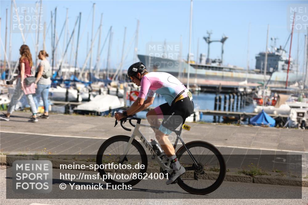 17.08.2025 - KN Förde Triathlon 2025 Yannick Fuchs http://msf.ph/oto/8624001 17.08.2025 11:21:24 Radfahren 325, 331, 363, 390, 620, 639, 270, 343 meine-sportfotos.de