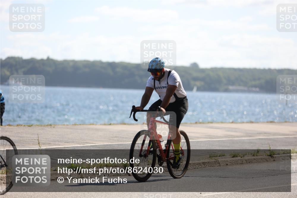 17.08.2025 - KN Förde Triathlon 2025 Yannick Fuchs http://msf.ph/oto/8624030 17.08.2025 11:23:53 Radfahren 291, 349, 372, 610, 612, 273, 330, 348, 351, 360 meine-sportfotos.de
