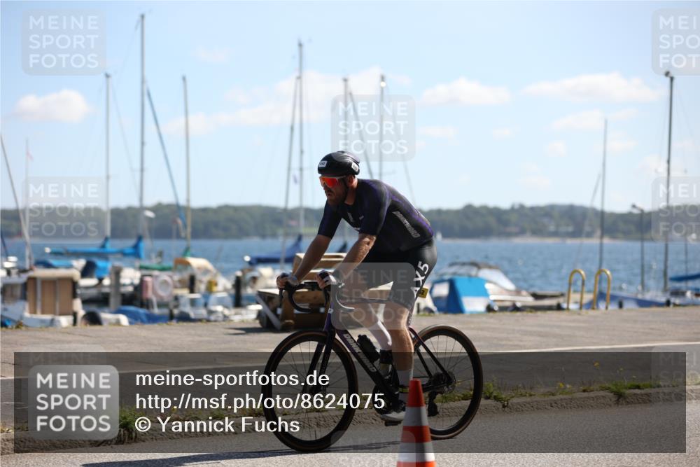 17.08.2025 - KN Förde Triathlon 2025 Yannick Fuchs http://msf.ph/oto/8624075 17.08.2025 11:24:17 Radfahren 263, 271, 329, 345, 350, 354, 642, 288, 345, 353, 614, 619 meine-sportfotos.de