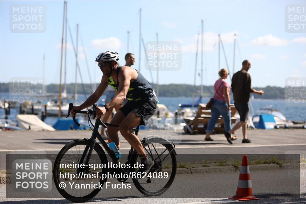 17.08.2025 - KN Förde Triathlon 2025 Yannick Fuchs http://msf.ph/oto/8624089 17.08.2025 11:24:30 Radfahren 281, 326, 352, 371, 380, 616, 263, 271, 329, 350 meine-sportfotos.de