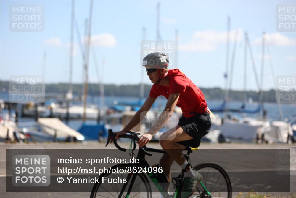 17.08.2025 - KN Förde Triathlon 2025 Yannick Fuchs http://msf.ph/oto/8624096 17.08.2025 11:24:42 Radfahren 303, 370, 621, 326, 371, 616 meine-sportfotos.de