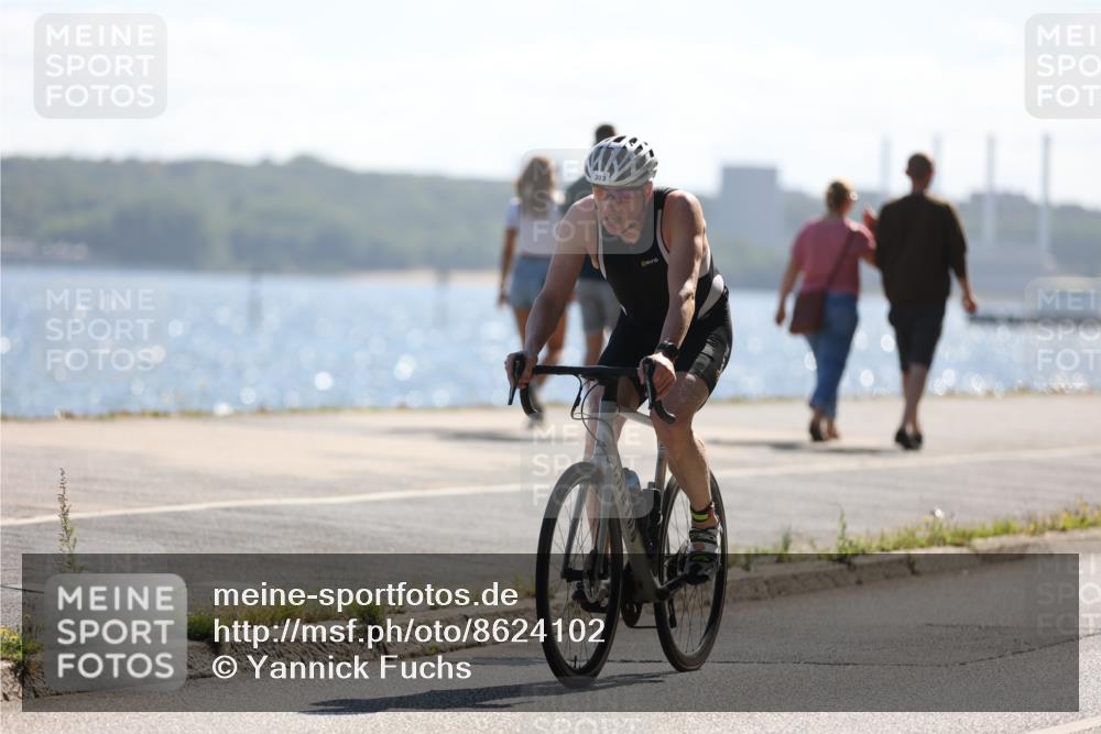 17.08.2025 - KN Förde Triathlon 2025 Yannick Fuchs http://msf.ph/oto/8624102 17.08.2025 11:24:47 Radfahren 303, 306, 389, 370, 621 meine-sportfotos.de