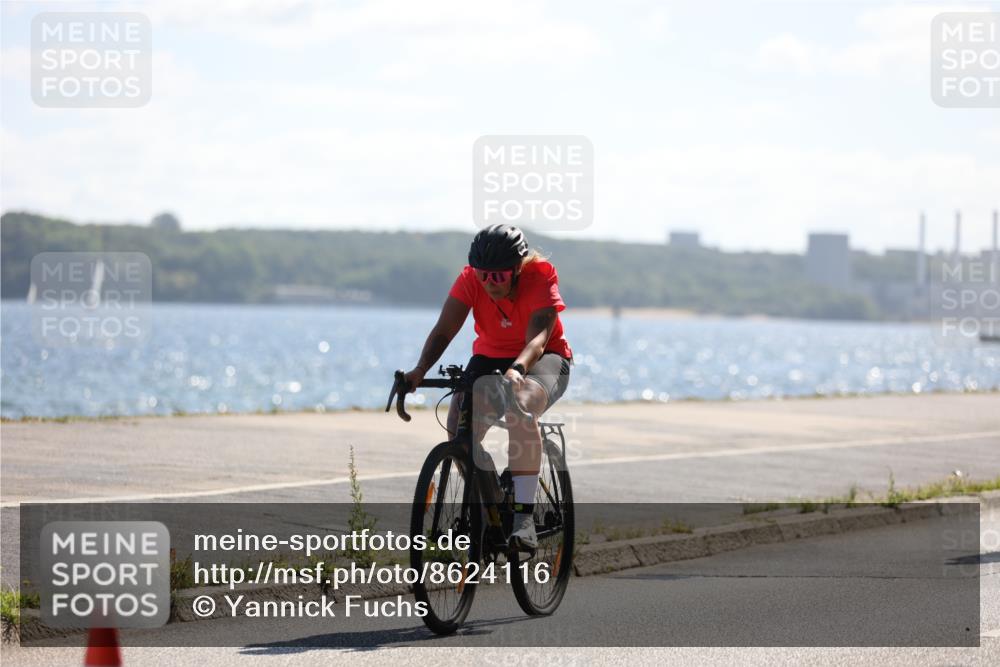 17.08.2025 - KN Förde Triathlon 2025 Yannick Fuchs http://msf.ph/oto/8624116 17.08.2025 11:25:03 Radfahren 284, 300, 308, 309, 356, 374, 606, 306, 328, 373, 389, 635 meine-sportfotos.de