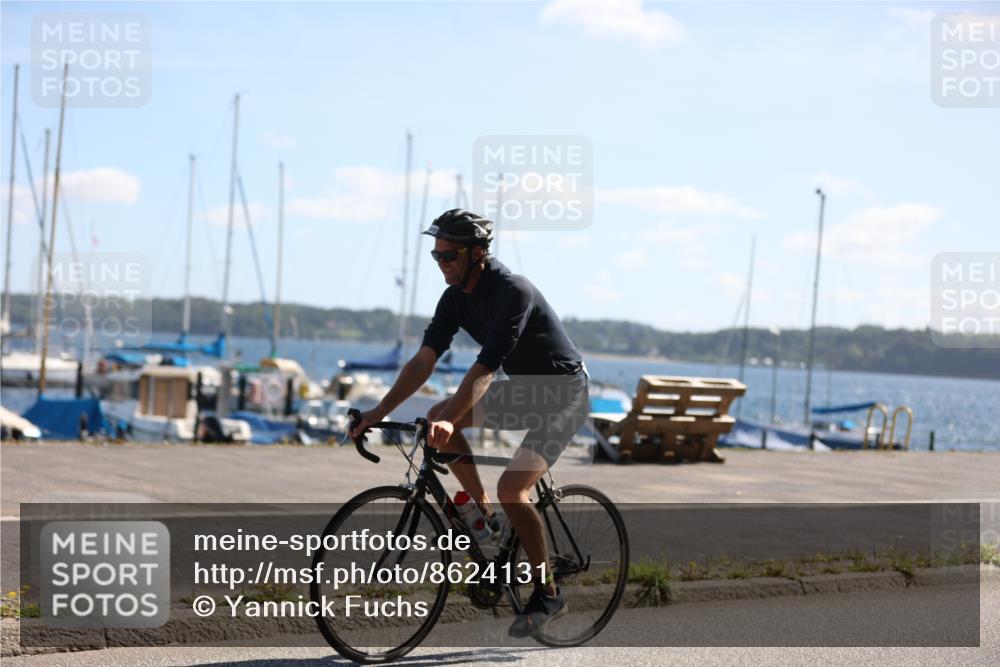 17.08.2025 - KN Förde Triathlon 2025 Yannick Fuchs http://msf.ph/oto/8624131 17.08.2025 11:25:17 Radfahren 266, 330, 337, 384, 609, 625, 308, 309, 374, 613, 638 meine-sportfotos.de