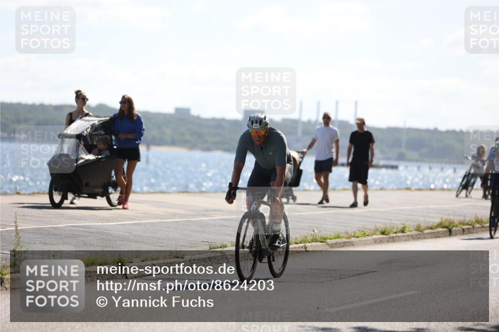 17.08.2025 - KN Förde Triathlon 2025 Yannick Fuchs http://msf.ph/oto/8624203 17.08.2025 11:25:52 Radfahren 310, 332, 345, 351, 353, 354, 361, 368, 612, 614, 619, 622, 642, 643, 332, 642 meine-sportfotos.de