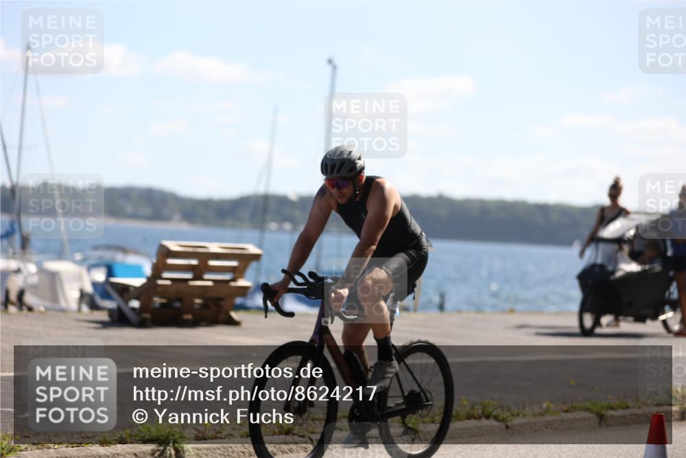 17.08.2025 - KN Förde Triathlon 2025 Yannick Fuchs http://msf.ph/oto/8624217 17.08.2025 11:25:58 Radfahren 310, 345, 354, 361, 368, 612, 614, 619, 623, 310, 332, 351, 353, 361, 614, 622, 642, 643 meine-sportfotos.de