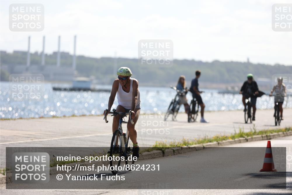 17.08.2025 - KN Förde Triathlon 2025 Yannick Fuchs http://msf.ph/oto/8624231 17.08.2025 11:26:55 Radfahren 294, 295, 346, 606, 609, 633, 359 meine-sportfotos.de