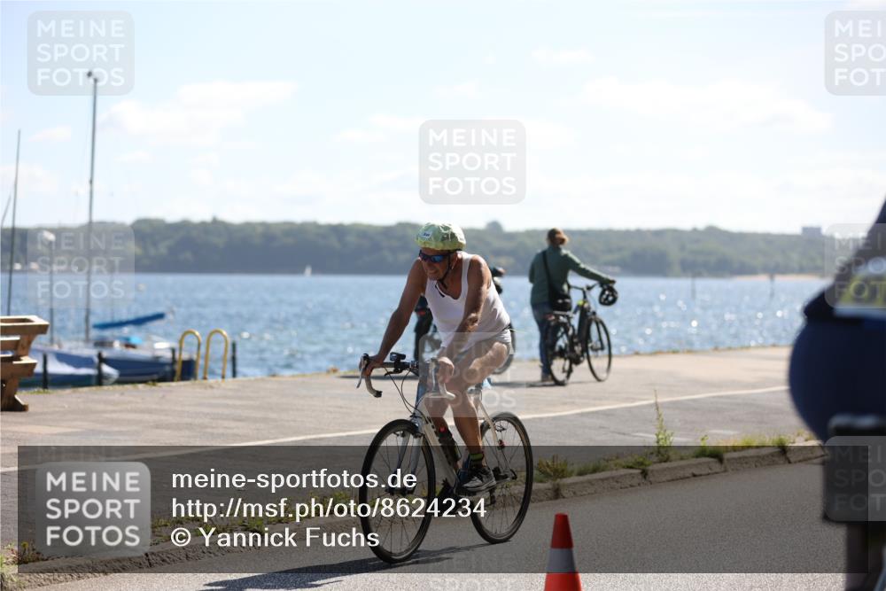 17.08.2025 - KN Förde Triathlon 2025 Yannick Fuchs http://msf.ph/oto/8624234 17.08.2025 11:26:57 Radfahren 294, 295, 346, 606, 609, 625, 629, 633, 359 meine-sportfotos.de