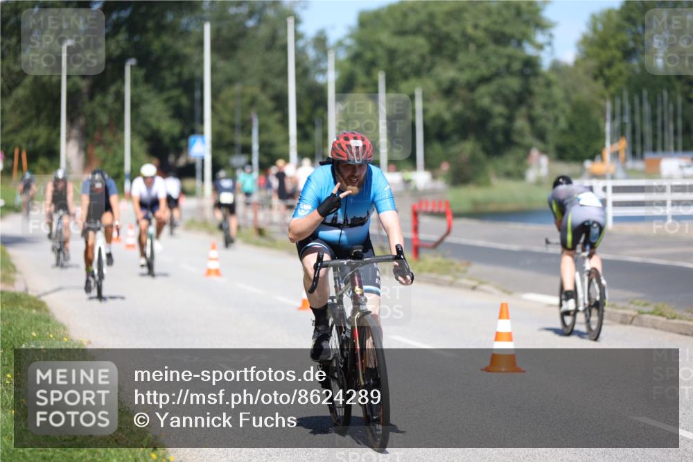 17.08.2025 - KN Förde Triathlon 2025 Yannick Fuchs http://msf.ph/oto/8624289 17.08.2025 11:27:53 Radfahren 264, 282, 319, 320, 323, 382, 615, 618, 624, 627, 268, 299, 623, 628 meine-sportfotos.de