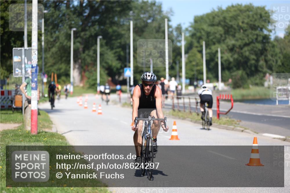 17.08.2025 - KN Förde Triathlon 2025 Yannick Fuchs http://msf.ph/oto/8624297 17.08.2025 11:27:56 Radfahren 264, 282, 319, 320, 323, 369, 382, 627, 268, 319, 382, 615, 618, 624 meine-sportfotos.de