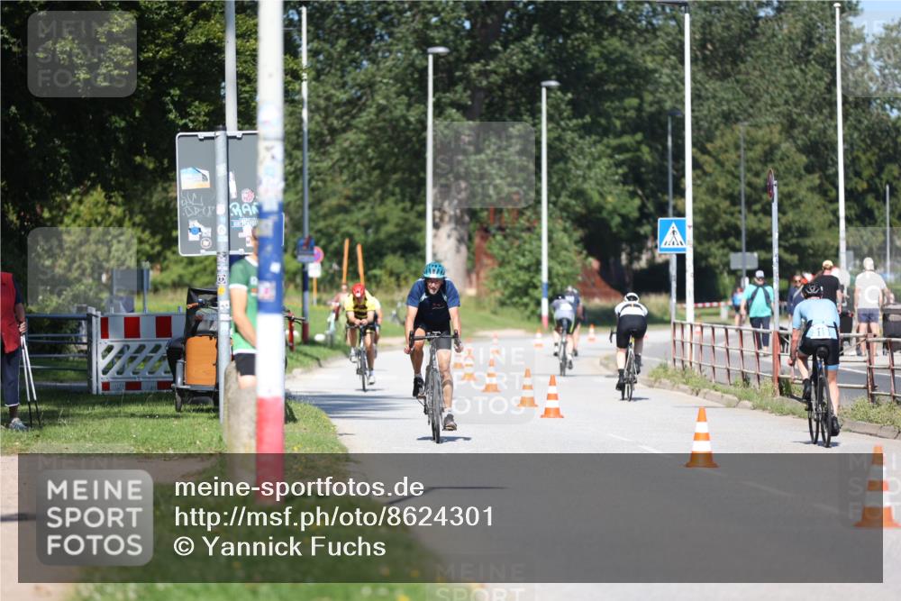 17.08.2025 - KN Förde Triathlon 2025 Yannick Fuchs http://msf.ph/oto/8624301 17.08.2025 11:27:59 Radfahren 264, 282, 320, 323, 369, 626, 627, 319, 323, 382, 615, 618, 624, 627 meine-sportfotos.de