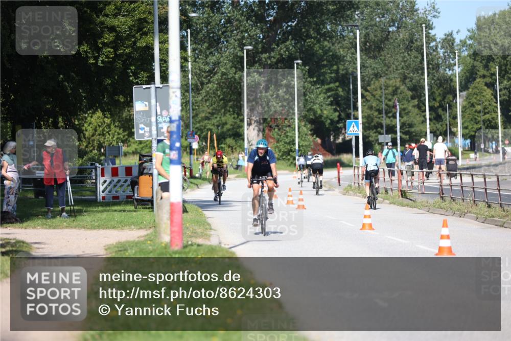 17.08.2025 - KN Förde Triathlon 2025 Yannick Fuchs http://msf.ph/oto/8624303 17.08.2025 11:28:00 Radfahren 264, 282, 297, 304, 320, 369, 626, 282, 319, 323, 382, 615, 618, 624, 627 meine-sportfotos.de