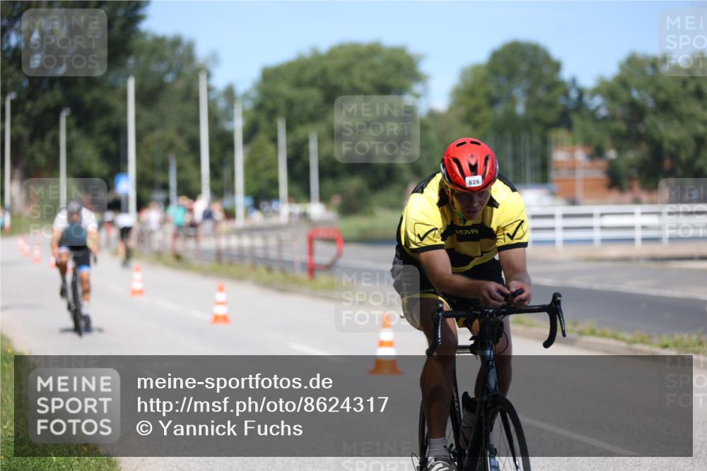 17.08.2025 - KN Förde Triathlon 2025 Yannick Fuchs http://msf.ph/oto/8624317 17.08.2025 11:28:07 Radfahren 297, 304, 369, 626, 264, 320, 369 meine-sportfotos.de