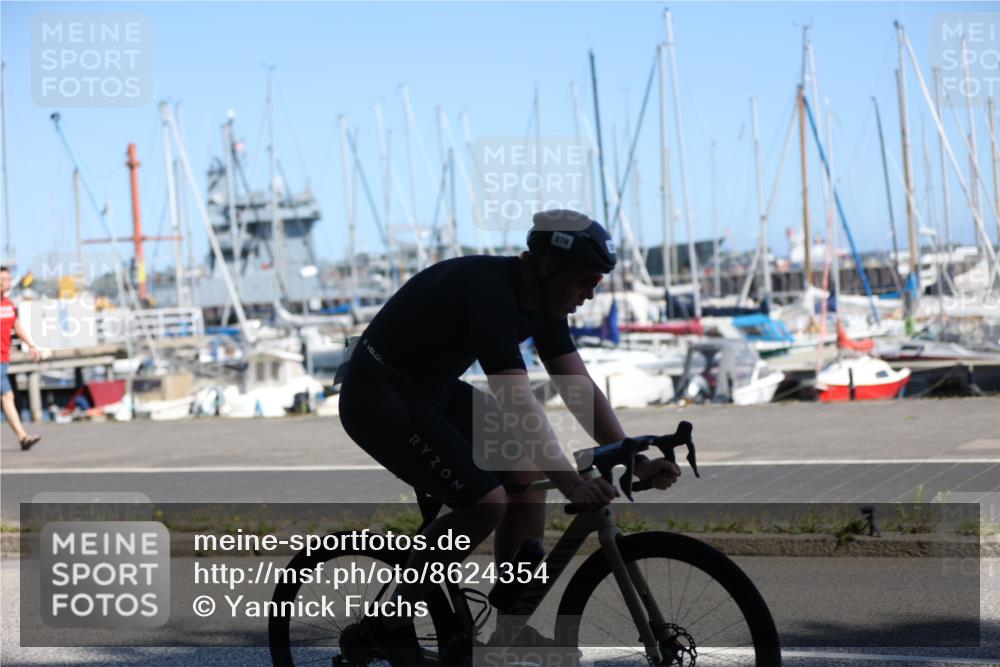 17.08.2025 - KN Förde Triathlon 2025 Yannick Fuchs http://msf.ph/oto/8624354 17.08.2025 11:30:59 Radfahren 270, 302, 312, 325, 334, 607, 324, 604 meine-sportfotos.de