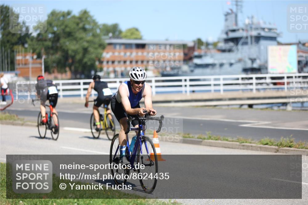 17.08.2025 - KN Förde Triathlon 2025 Yannick Fuchs http://msf.ph/oto/8624435 17.08.2025 11:31:46 Radfahren 280, 318, 331, 339, 341, 603, 634, 273, 311, 321, 327, 331, 603 meine-sportfotos.de