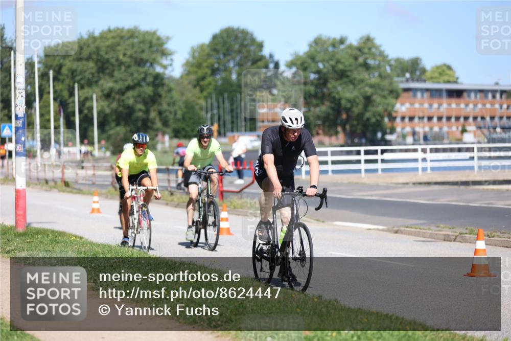 17.08.2025 - KN Förde Triathlon 2025 Yannick Fuchs http://msf.ph/oto/8624447 17.08.2025 11:31:54 Radfahren 280, 293, 339, 341, 343, 344, 385, 390, 602, 634, 318 meine-sportfotos.de