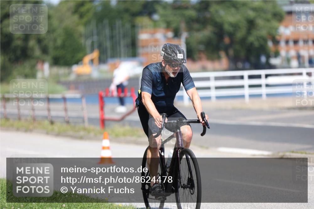 17.08.2025 - KN Förde Triathlon 2025 Yannick Fuchs http://msf.ph/oto/8624478 17.08.2025 11:32:22 Radfahren 281, 306, 338, 364, 379, 389, 611 meine-sportfotos.de