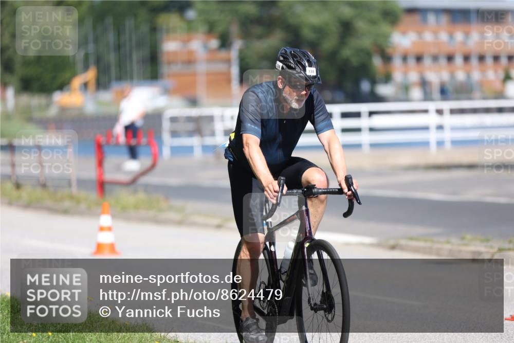 17.08.2025 - KN Förde Triathlon 2025 Yannick Fuchs http://msf.ph/oto/8624479 17.08.2025 11:32:22 Radfahren 281, 306, 338, 364, 379, 389, 611 meine-sportfotos.de