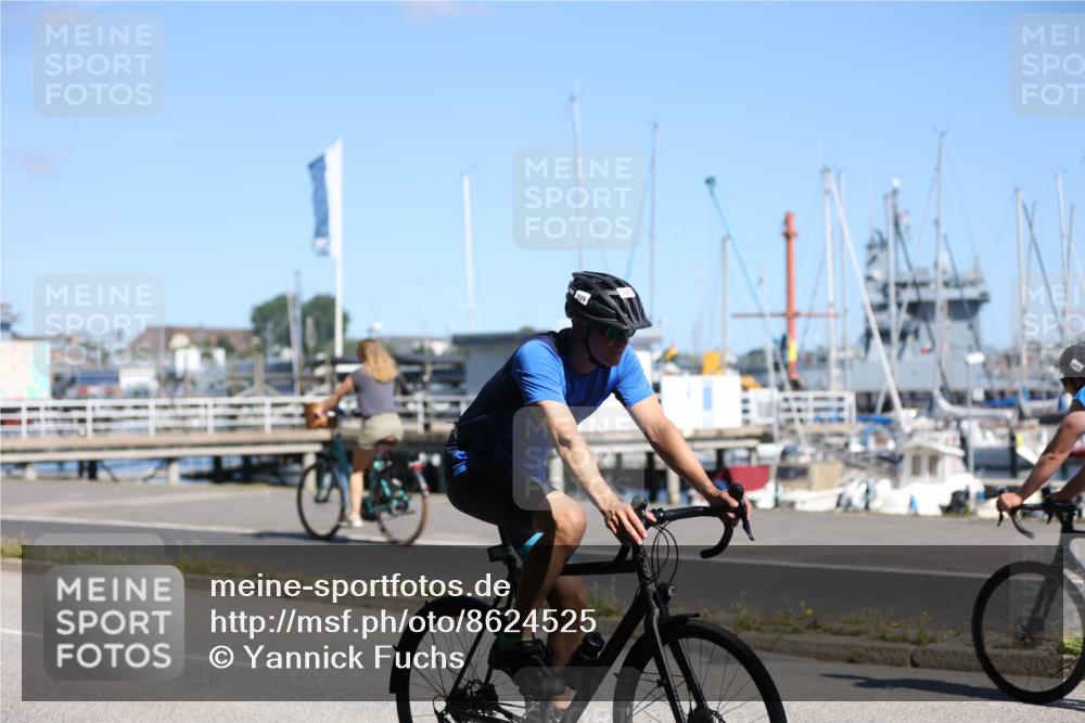 17.08.2025 - KN Förde Triathlon 2025 Yannick Fuchs http://msf.ph/oto/8624525 17.08.2025 11:32:56 Radfahren 302, 325, 348, 360, 334, 360, 607 meine-sportfotos.de