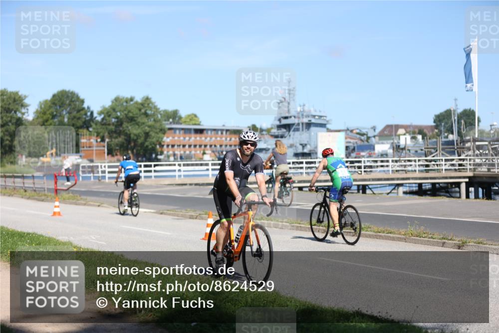 17.08.2025 - KN Förde Triathlon 2025 Yannick Fuchs http://msf.ph/oto/8624529 17.08.2025 11:32:58 Radfahren 302, 325, 348, 348, 360, 607 meine-sportfotos.de